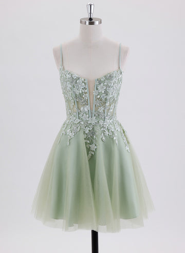 Ball-Gown/Princess Spaghetti Straps Short Tulle Homecoming Dress With Sequins