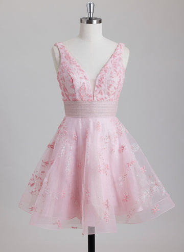 Ball-Gown/Princess V-Neck Short Tulle Homecoming Dress