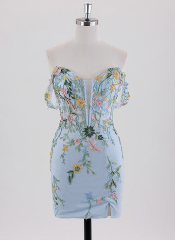 Sheath/Column Short Lace Homecoming Dress