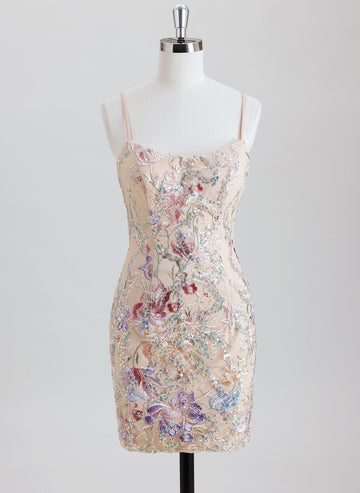 Sheath/Column Short Lace Homecoming Dress With Beading Sequins