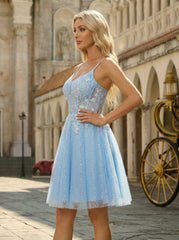 Ball-Gown/Princess Short Lace Homecoming Dress With Sequins