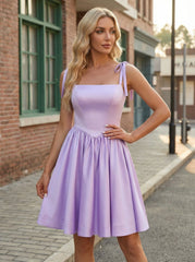 Ball-Gown/Princess Sleeveless Short Satin Homecoming Dress With Bow