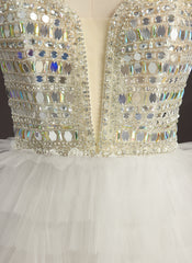 Ball-Gown/Princess Sweetheart V-Neck Sweep Train Tulle Prom Dresses With Rhinestone Sequins Beading