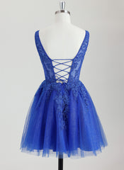 Ball-Gown/Princess V-Neck Short Tulle Homecoming Dress With Appliques Lace