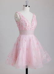 Ball-Gown/Princess V-Neck Short Tulle Homecoming Dress