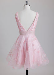 Ball-Gown/Princess V-Neck Short Tulle Homecoming Dress