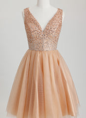 Ball-Gown/Princess V-Neck Short Tulle Homecoming Dress With Rhinestone Beading Sequins