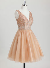 Ball-Gown/Princess V-Neck Short Tulle Homecoming Dress With Rhinestone Beading Sequins