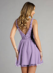 Ball-Gown/Princess V-Neck Short Tulle Homecoming Dress With Sequins