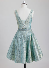 A-line V-Neck Short Metallic Homecoming Dress With Rhinestone Beading Sequins