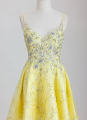 A-line Spaghetti Straps Short Lace Homecoming Dress With Sequins
