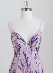Sheath/Column Short Lace Homecoming Dress With Sequins