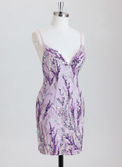 Sheath/Column Short Lace Homecoming Dress With Sequins