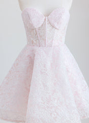 Ball-Gown/Princess Sweetheart Short Lace Homecoming Dress