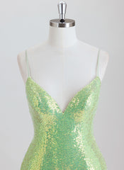 Sheath/Column Short Sequin Homecoming Dress With Sequins