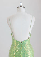 Sheath/Column Short Sequin Homecoming Dress With Sequins