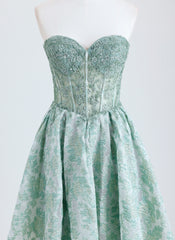 Ball-Gown/Princess Sweetheart Short Jacquard Homecoming Dress With Sequins Appliques Lace