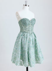 Ball-Gown/Princess Sweetheart Short Jacquard Homecoming Dress With Sequins Appliques Lace