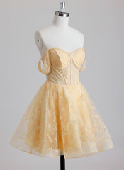 Ball-Gown/Princess Off the Shoulder Short Lace Homecoming Dress