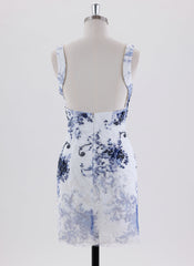 Sheath/Column Sleeveless Short Lace Homecoming Dress With Sequins