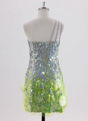 Sheath/Column Sleeveless Short Sequin Homecoming Dress With Sequins