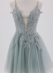 Ball-Gown/Princess Spaghetti Straps Short Satin Homecoming Dress With Appliques Lace