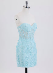 Sheath/Column Sleeveless Short Lace Homecoming Dress With Sequins