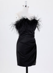 Sheath/Column Sleeveless Short Satin Homecoming Dress With Feather