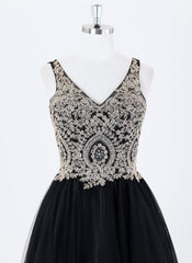 Ball-Gown/Princess Short Tulle Homecoming Dress With Rhinestone