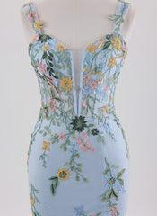 Sheath/Column Short Lace Homecoming Dress