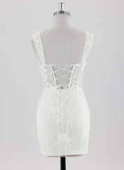 Sheath/Column Short Lace Homecoming Dress