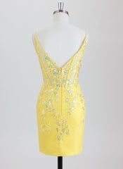 Sheath/Column Spaghetti Straps Short Lace Homecoming Dress With Appliques